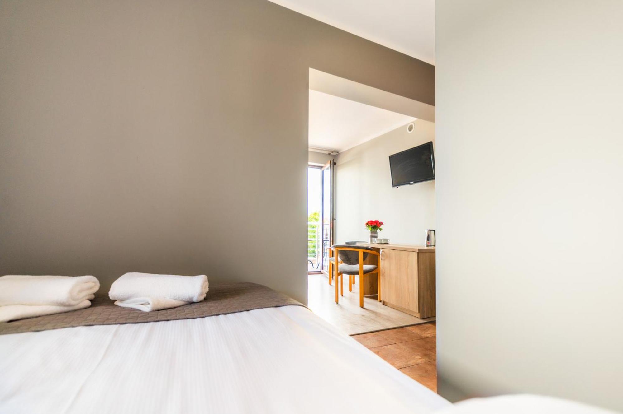 Reveliqa2 - Pokoje Goscinne I Apartamenty Pobierowo Buitenkant foto