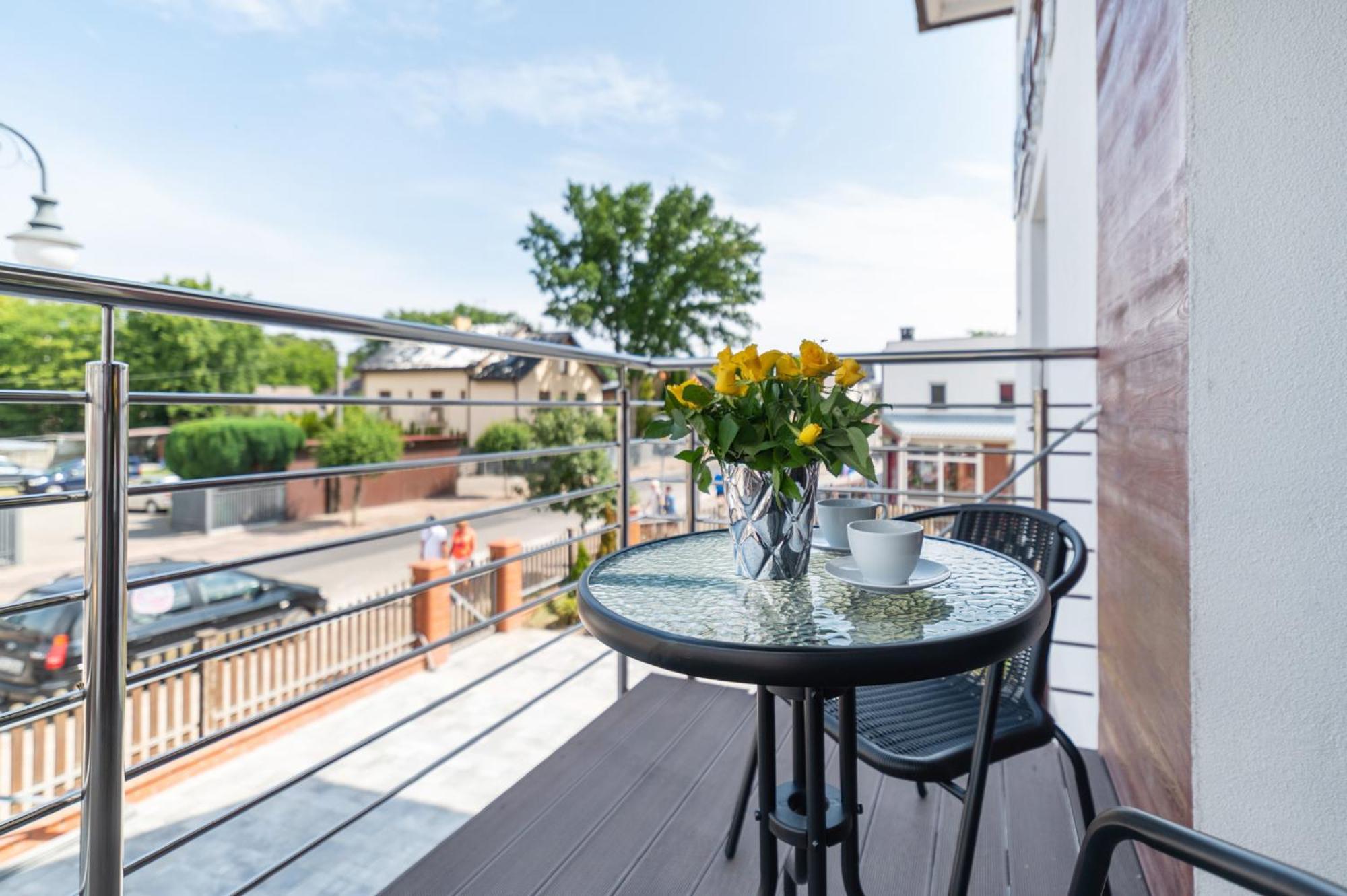 Reveliqa2 - Pokoje Goscinne I Apartamenty Pobierowo Buitenkant foto