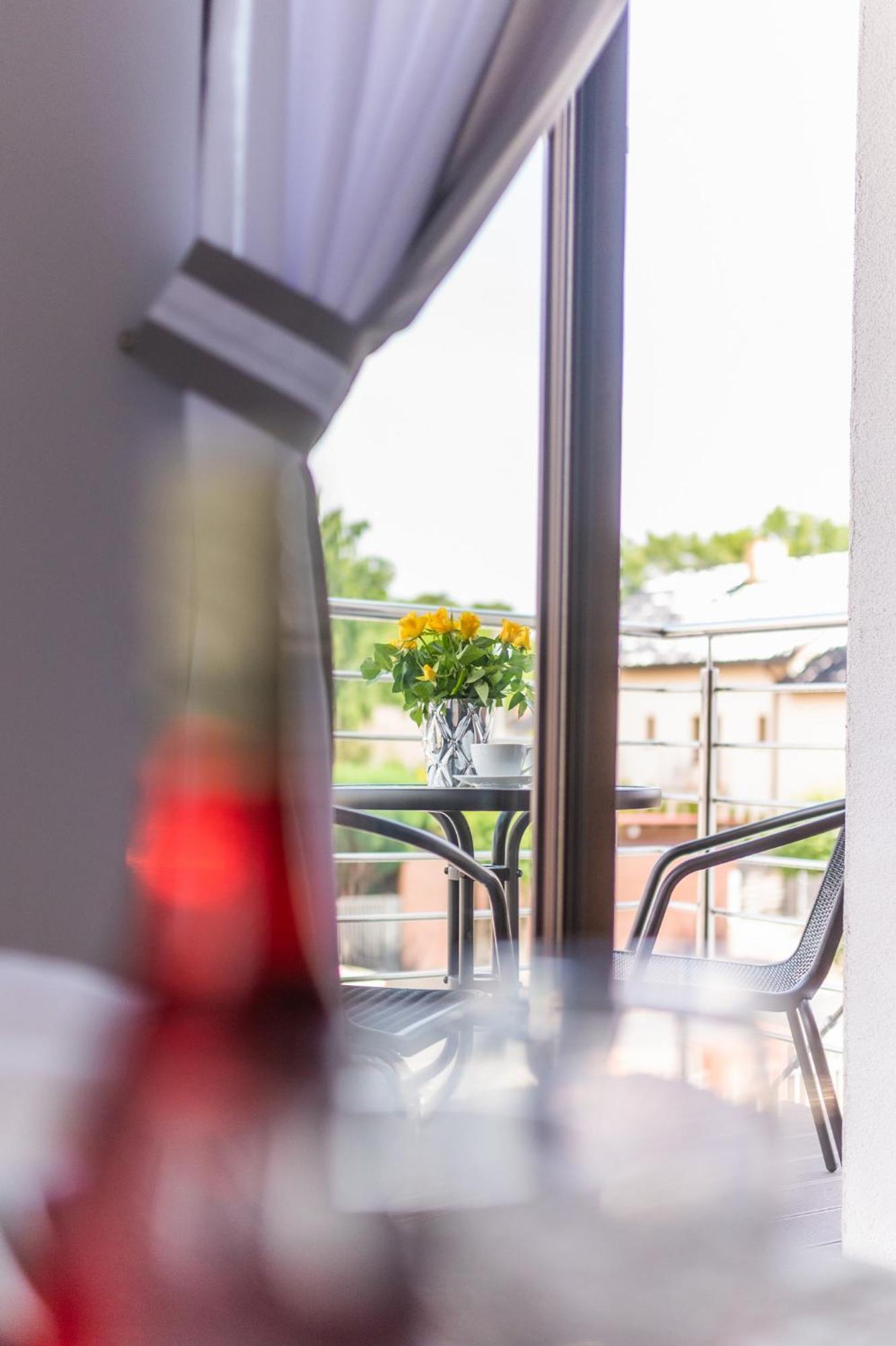 Reveliqa2 - Pokoje Goscinne I Apartamenty Pobierowo Buitenkant foto