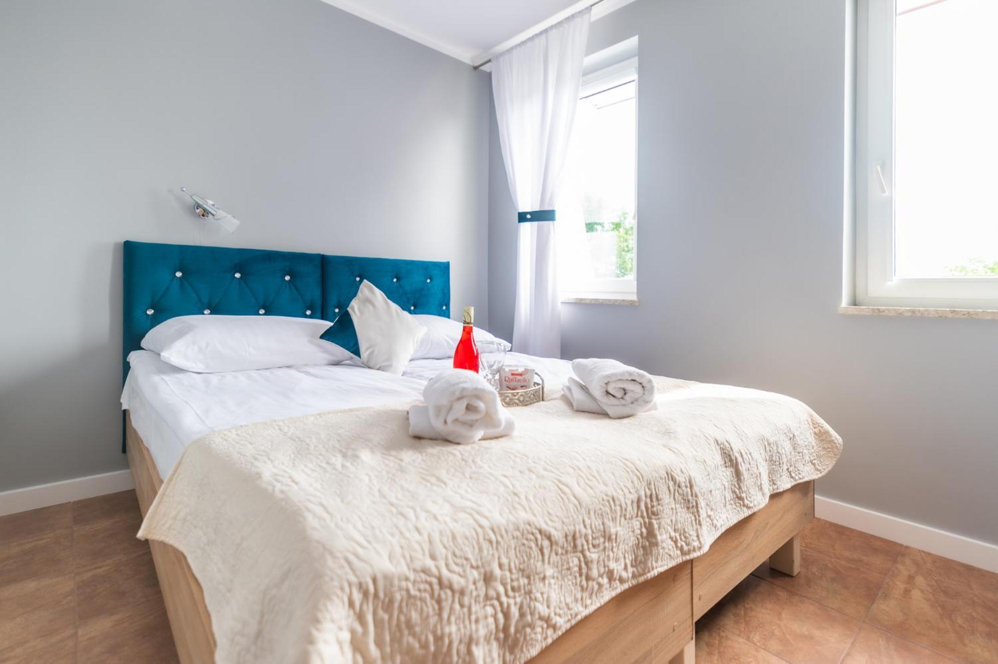 Reveliqa2 - Pokoje Goscinne I Apartamenty Pobierowo Buitenkant foto