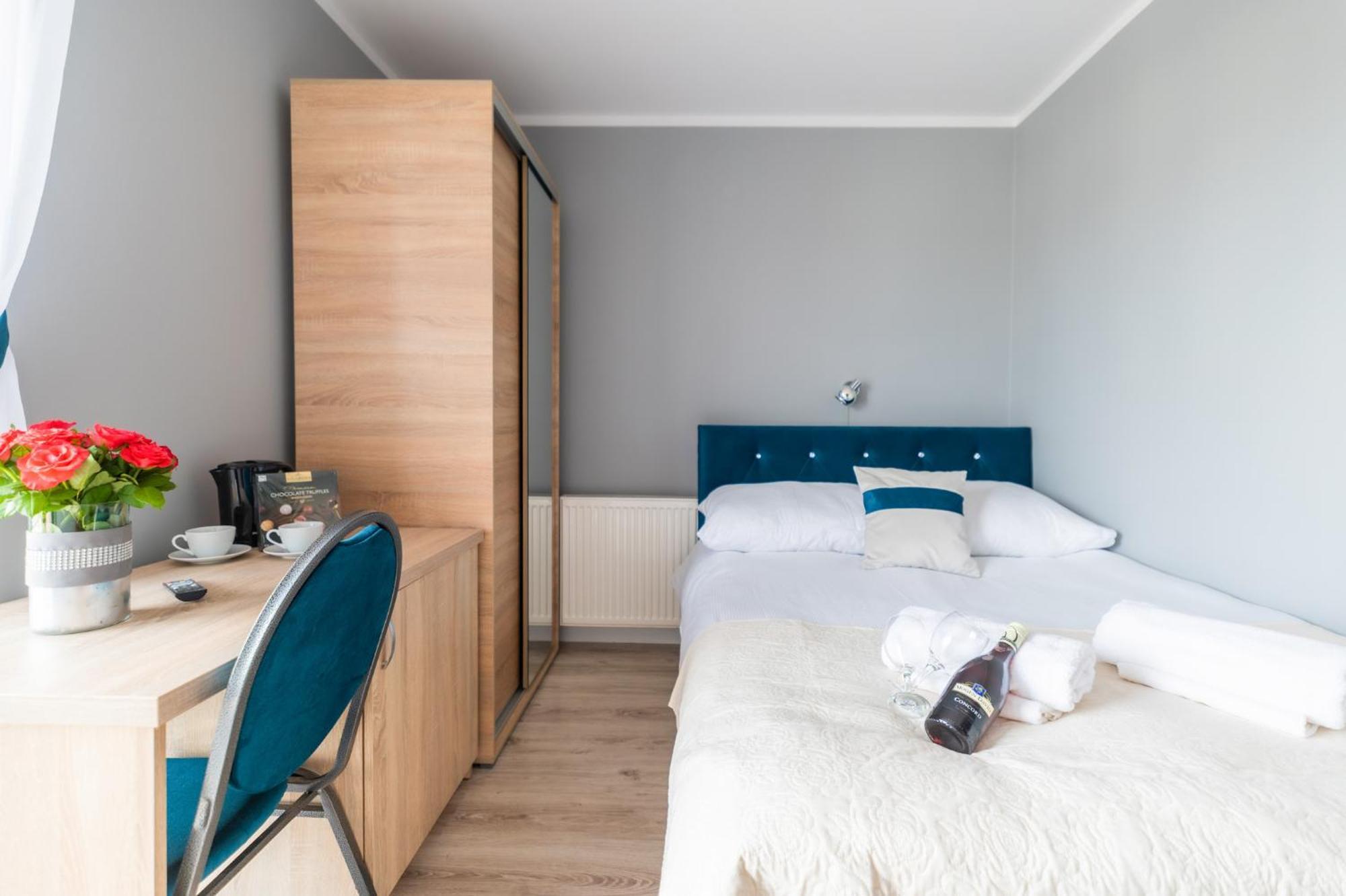 Reveliqa2 - Pokoje Goscinne I Apartamenty Pobierowo Buitenkant foto